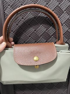 (Category: ) located in . Submitted by gmercado.bear (Listing ID 1465418559, Image 1). Description: .