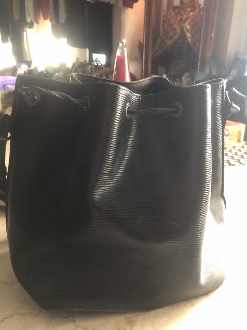 Louis vuitton (Category: Announcements) located in Pasig City. Submitted by hyleensanico (Listing ID 1465395651, Image 2). Description: .