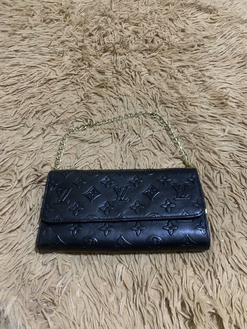 Louis Vuitton (Category: Luxury Bags & Wallets) located in Legazpi City. Submitted by casanibrah33153 (Listing ID 1465402561, Image 1). Description: .