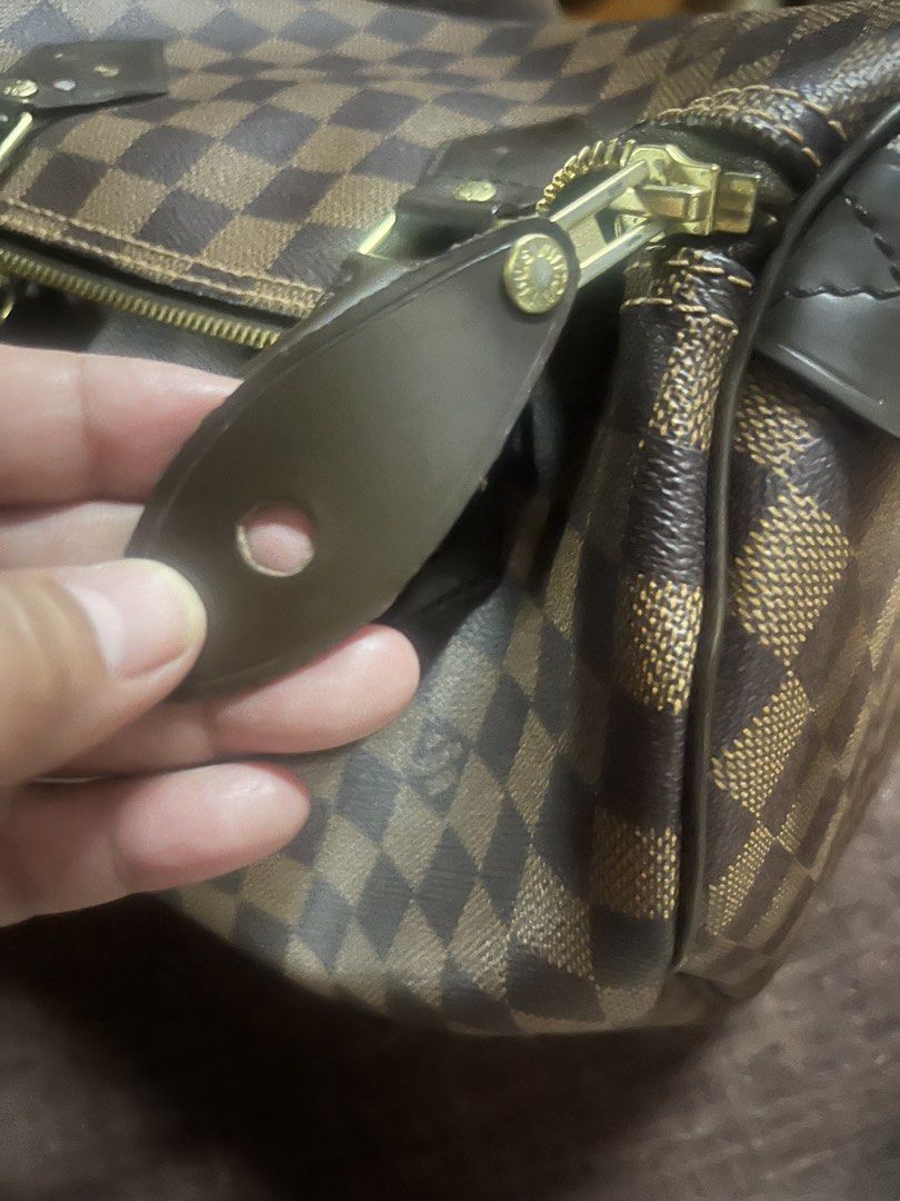 Louis Vuitton (Category: Luxury Bags & Wallets) located in Quezon City. Submitted by retann (Listing ID 1465382488, Image 3). Description: -Thrifted in HK - Classic Damier Ebene checkered canvas in dark brown - 35cm very light weigh smooth clean interior - Spacious interior, perfect for daily essentials - Timeless everyday luxury purse.