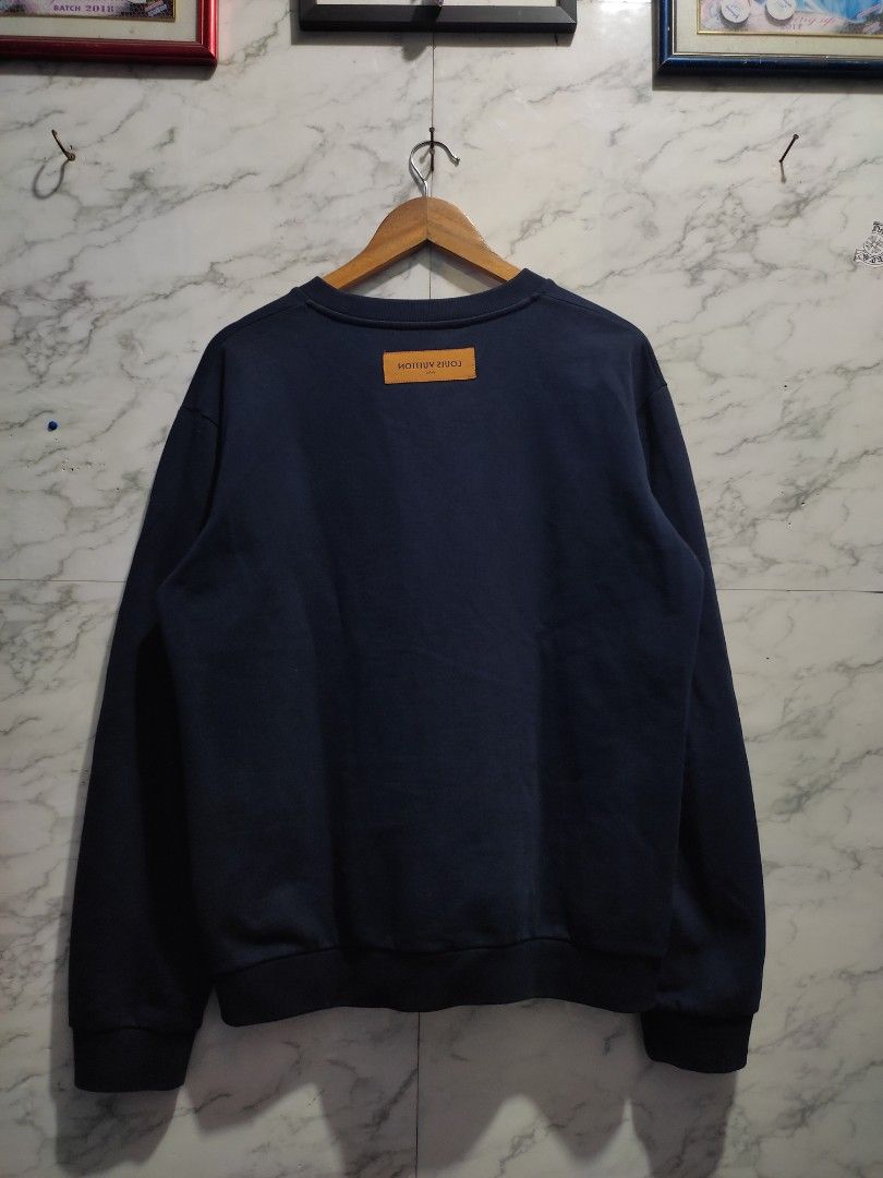 Louis Vuitton LV Embroidery Sweatshirt (Category: Hoodies) located in Paranaque City. Submitted by lanceee.999 (Listing ID 1465488320, Image 2). Description: Size: L Dimes: W23 L26 Complete Tags Off/Authentic No Issue Good Condition.