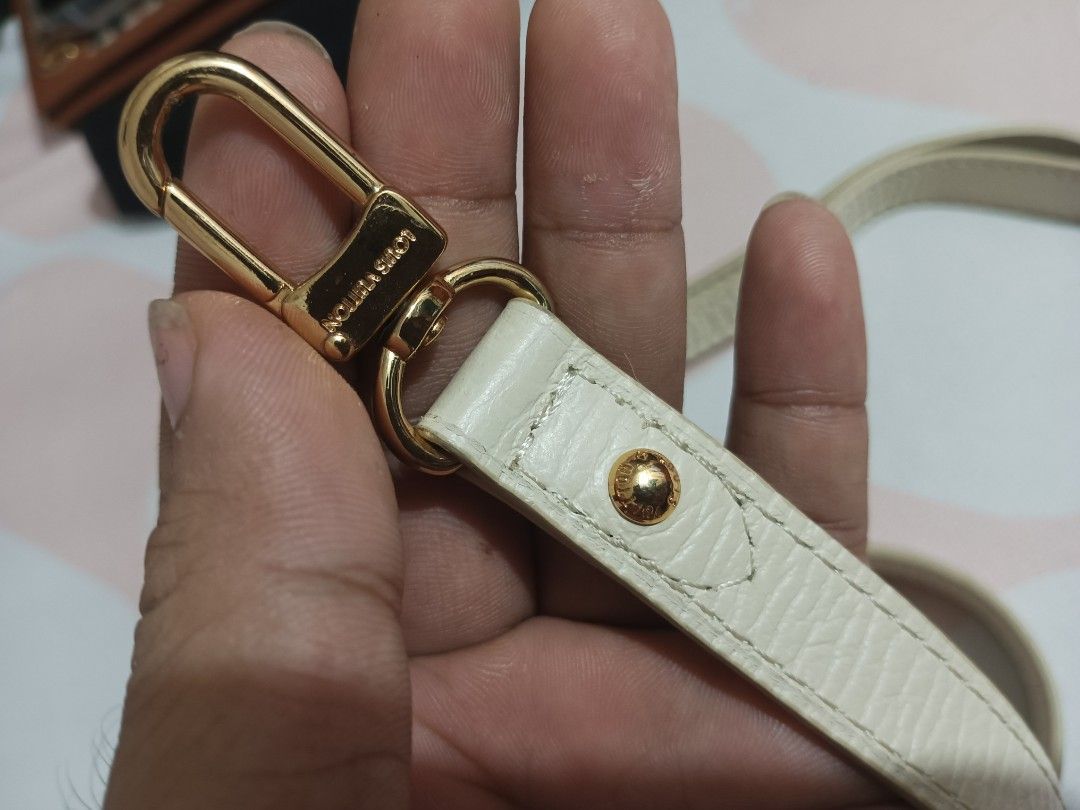 Louis Vuitton strap (Category: Luxury Bags & Wallets) located in Caloocan City. Submitted by brooch021817 (Listing ID 1465533172, Image 2). Description: - 100% Authentic Louis Vuitton Sac A Langer baby pink mini monogram diaper shoulder bag - Crafted from soft pink monogram canvas with elegant pale leather handles and shoulder strap - Features a convenient front zipper pocket and dual top handles - Spacious interior designed for everyday essentia