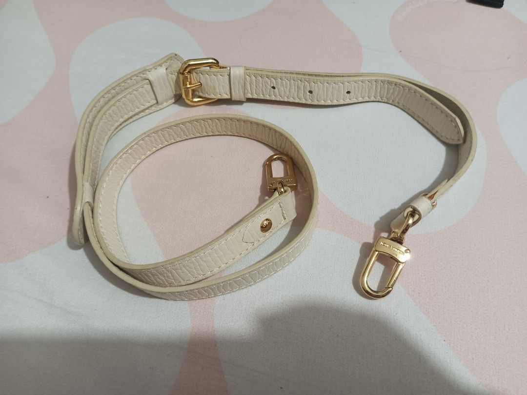 Louis Vuitton strap (Category: Luxury Bags & Wallets) located in Caloocan City. Submitted by brooch021817 (Listing ID 1465533172, Image 1). Description: - 100% Authentic Louis Vuitton Sac A Langer baby pink mini monogram diaper shoulder bag - Crafted from soft pink monogram canvas with elegant pale leather handles and shoulder strap - Features a convenient front zipper pocket and dual top handles - Spacious interior designed for everyday essentia