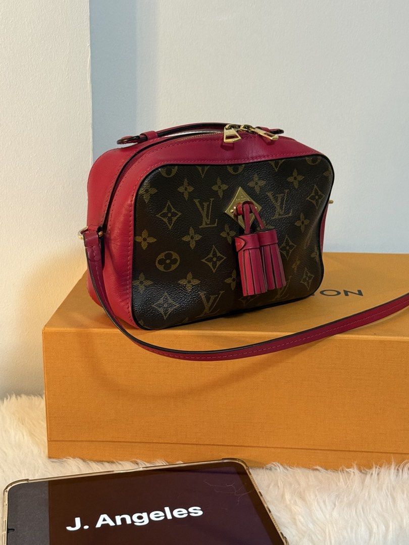 Louis Vuitton Saintonge (Category: Luxury Bags & Wallets) located in Cavite. Submitted by jeramiea (Listing ID 1465522975, Image 3). Description: Lv saintonge Rank a-ab Light scratches on hardware With box .