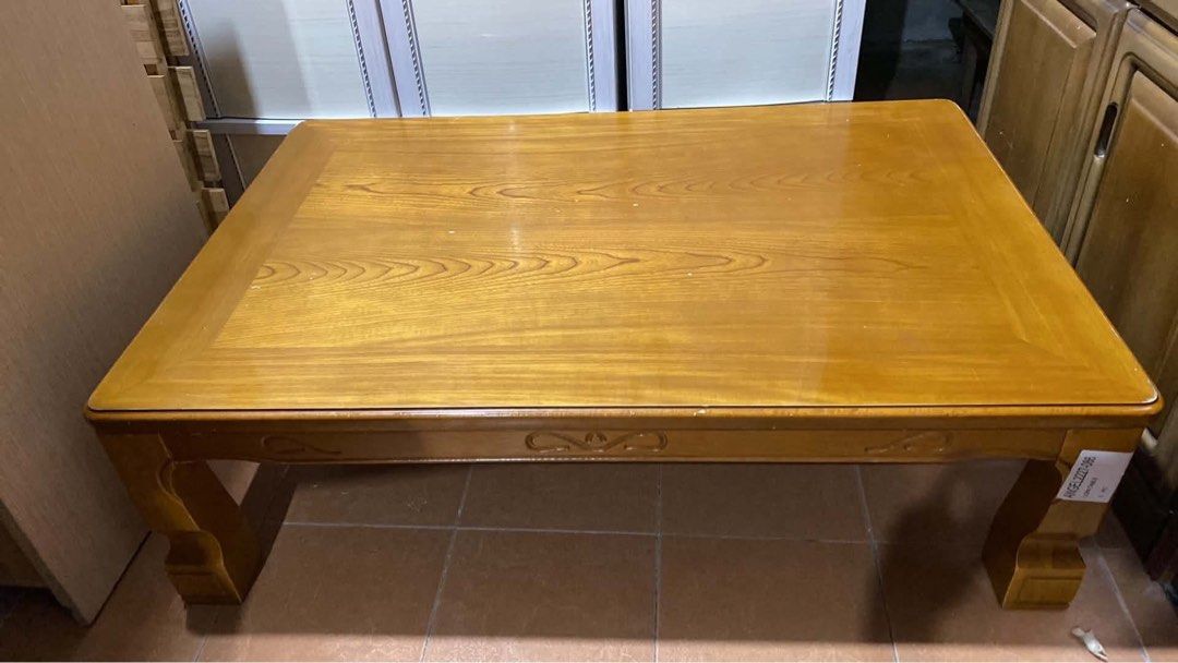 LOW COFEE TABLE ‼️ (Category: Announcements) located in Manila. Submitted by nanzkie_2015 (Listing ID 1465575922, Image 1). Description: LOW COFFEE TABLE ‼️ L47 W31.5 H14.5 inches *detachable leg 🏷️3,000.