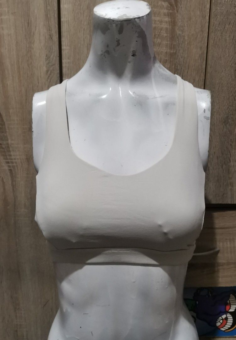 Lululemon free to be serene bra dot 4 (Category: Undergarments & Loungewear) located in San Pedro. Submitted by thriftersthrift (Listing ID 1465392591, Image 3). Description: Dot 4 with pads Good condition Already wash Color rate :9.5 /10 🌵ALL ITEMS ARE FROM UKAY BALE SO MANAGE YOUR EXPECTATION 🌵 ASK SELLER FOR MORE INFORMATION COLOR MAY CHANGE TRU LIGHTING.