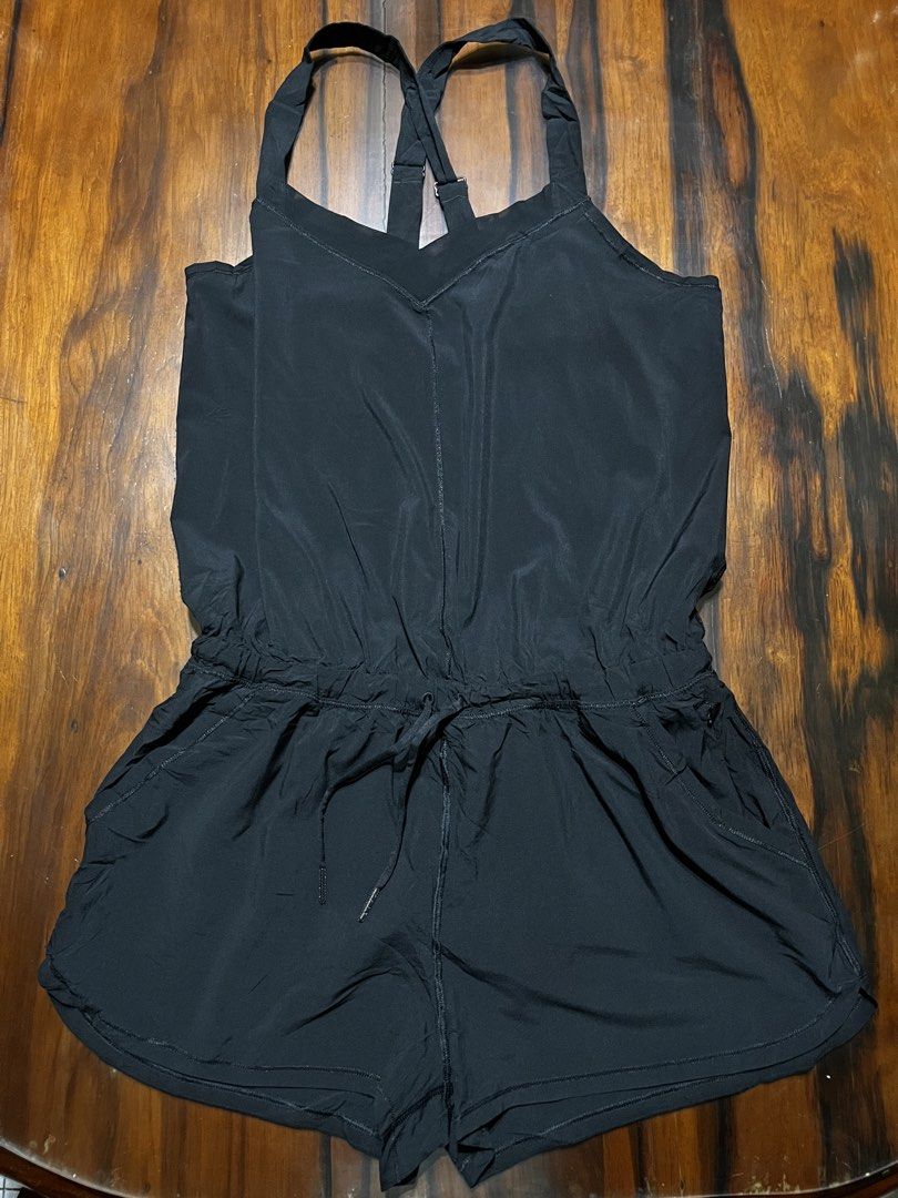 LULULEMON ROMPER JUMPSUIT (Category: Activewear) located in Sagay. Submitted by jan_arvene (Listing ID 1465500812, Image 2). Description: 📌 Lulu🍋 black romper jumpsuit open back Light weight Size 8 Excellent condition No issues Pm.