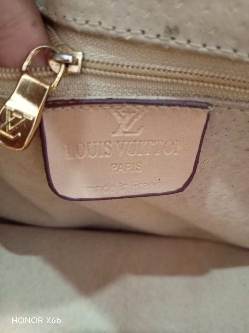 LV SAC PLAT monogram Tote bag (Category: Luxury Bags & Wallets) located in Manila. Submitted by pineschilyn0503 (Listing ID 1465438635, Image 2). Description: May flaws lang sa handle Loc: Baguio.