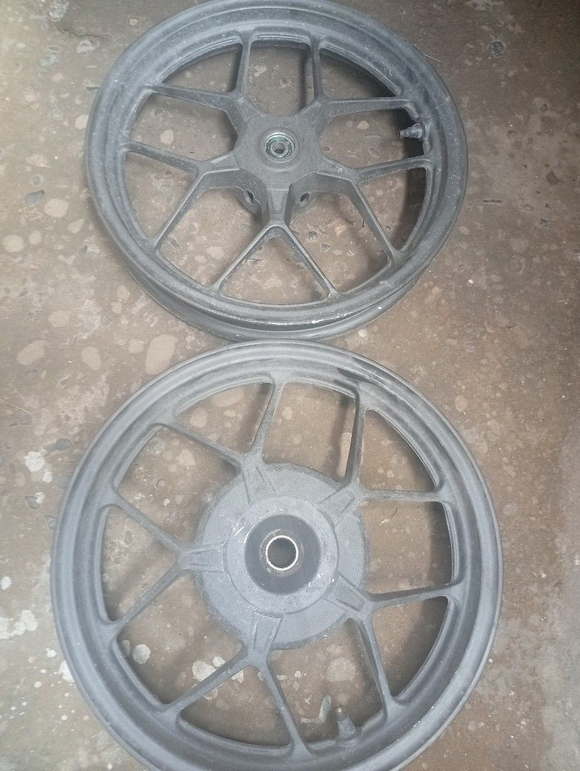Mags Honda Click (Category: Tires & Rims) located in Manila. Submitted by goldenwhale_5438af (Listing ID 1465578534, Image 3). Description: For Sale mags pang Honda Click .