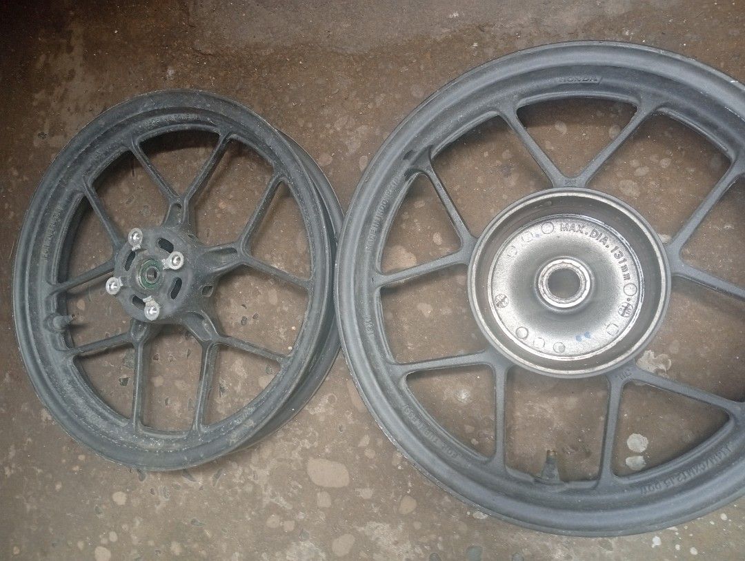 Mags Honda Click (Category: Tires & Rims) located in Manila. Submitted by goldenwhale_5438af (Listing ID 1465578534, Image 1). Description: For Sale mags pang Honda Click .