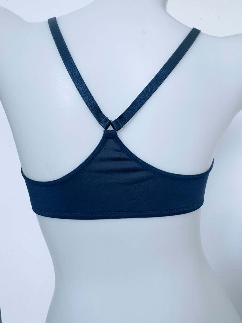 maidenform navyblue fontclousure 34B (Category: Undergarments & Loungewear) located in San Jose. Submitted by 99ners (Listing ID 1465501403, Image 2). Description: .