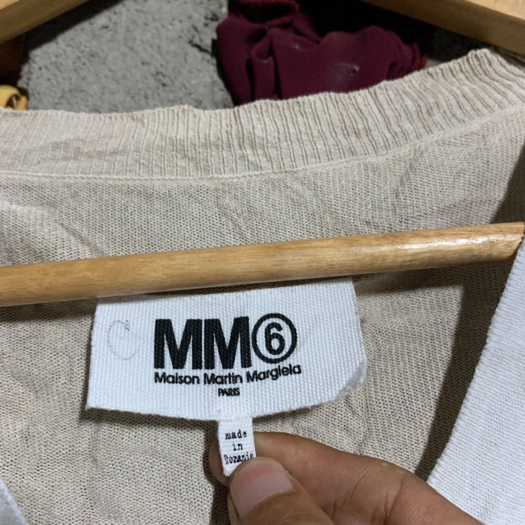 MAISON MARGIELA (Category: Coats, Jackets and Outerwear) located in Cagayan de Oro. Submitted by primo_102098 (Listing ID 1465404770, Image 3). Description: MAISON MARGIELA.