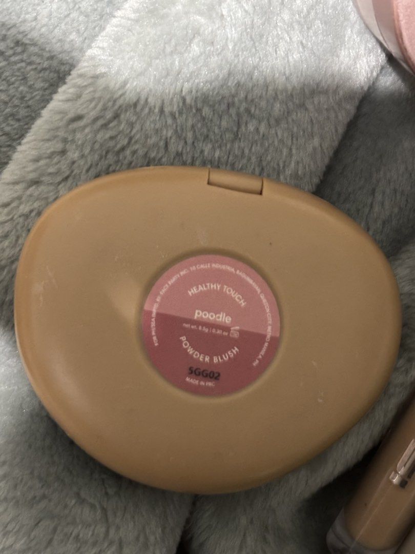 Makeup bundle - L'Oreal, GRWM, Sunnies Face, Issy, NYX (Category: Makeup) located in Urdaneta. Submitted by wishingunwell (Listing ID 1465488748, Image 3). Description: Clearing out my makeup stash. Bundle includes L'Oreal Infallible 24H tinted serum in 4-5 Medium, GRWM Bright N' Pink loose powder, Sunnies Face powder blush in Poodle (SGG02), and multiple Issy products including concealer tubes and a lip product. Most items tested or used lightly