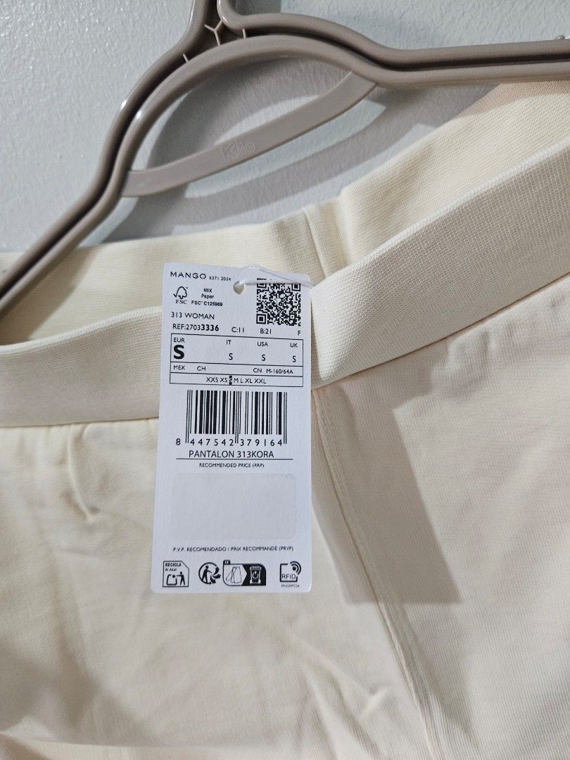 Mango Trousers/Pants (Category: Other Bottoms) located in Quezon City. Submitted by jneehj (Listing ID 1465477827, Image 2). Description: Color: Cream / Off-white Size: S (Fits EUR Small) Brand new RFS: wrong size, too big Got it for Php 695.