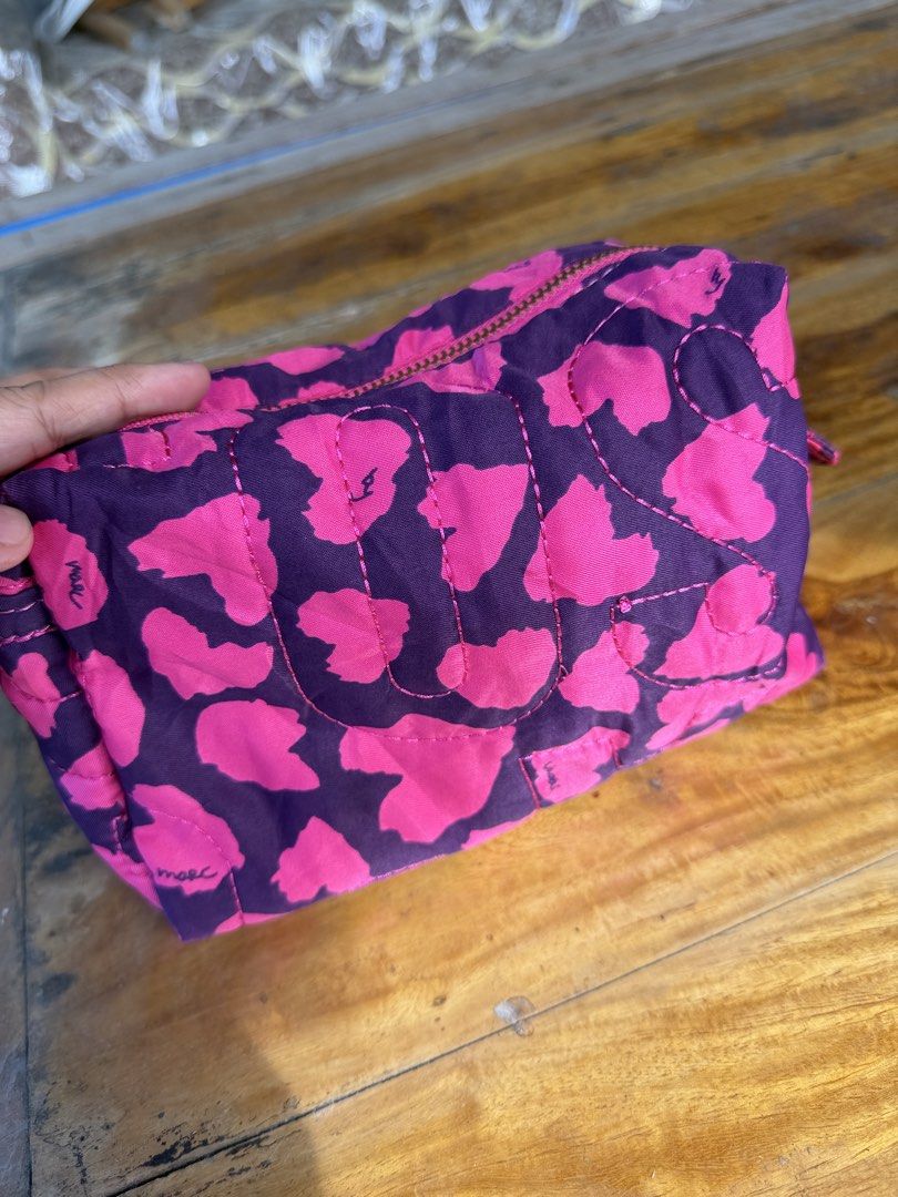 Marc by Marc Jacobs Quilted Cosmetic Pouch (Category: Purses & Pouches) located in Cadiz. Submitted by solynb28 (Listing ID 1465427604, Image 3). Description: -thrifted preloved -washed and ready to use -negotiable price -no flaws ▫️what you see is what you get▫️colors may vary due tolighting▫️buy at your own risk ▫️no long reservation, unless the item is paid▫️payment 1st policy▫️no return, no exchange, no refund▫️joy miners/reservers/lowballers
