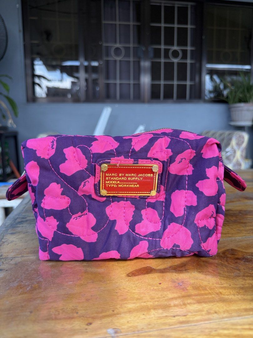 Marc by Marc Jacobs Quilted Cosmetic Pouch (Category: Purses & Pouches) located in Cadiz. Submitted by solynb28 (Listing ID 1465427604, Image 1). Description: -thrifted preloved -washed and ready to use -negotiable price -no flaws ▫️what you see is what you get▫️colors may vary due tolighting▫️buy at your own risk ▫️no long reservation, unless the item is paid▫️payment 1st policy▫️no return, no exchange, no refund▫️joy miners/reservers/lowballers