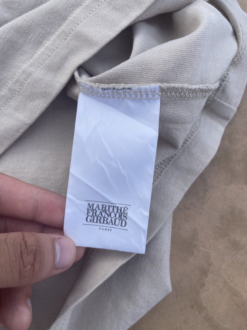 Marithe & francois girbaud beige tee (Category: Tshirts & Polo Shirts ) located in Tagaytay City. Submitted by thriftphil.ph (Listing ID 1465387047, Image 3). Description: Flawless Colorate:10/10 Condition:10/10 SIZE: W:19 L:27.