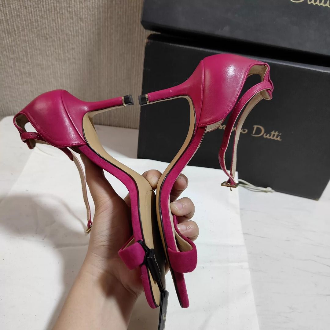 Massimo Dutti Pumps EU 35/38 (Category: Heels) located in Paranaque City. Submitted by silverphoenix.00302e (Listing ID 1465431797, Image 2). Description: Massimo Dutti pumps. Color: rose pink Material: Leather sheepskin Size / stock: EU 35./38 Condition: New Disclosed issues: try-on marks; no original box. Source inventory; confirm current availability and condition before ordering..