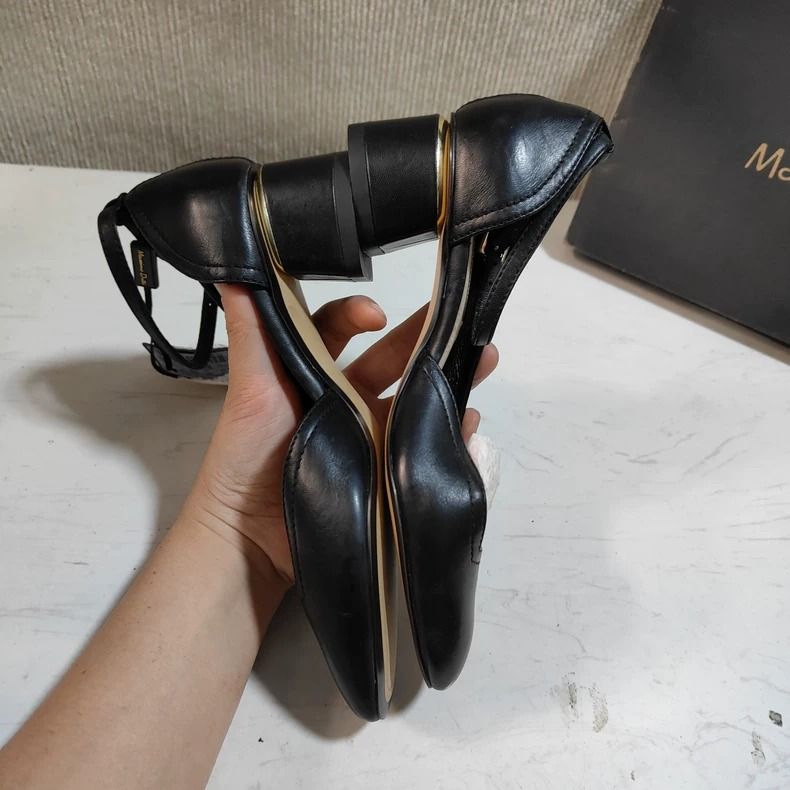 Massimo Dutti Sandals | MD-996581362307 (Category: Heels) located in Paranaque City. Submitted by silverphoenix.00302e (Listing ID 1465443720, Image 3). Description: Massimo Dutti Sandals. Material: Upper:goat leather/Lining:sheepskin leather/Sole:rubber. True to size. New clearance stock. Condition: No original box..