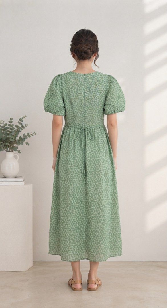 Maxi Dress (Category: Dresses) located in Nabua. Submitted by prlvdthgss (Listing ID 1465507009, Image 2). Description: Some images are AI-generated ✨ Sobrang ganda nito 😍 Can fit to Large-XL Pwede din maternity dress 🤰 Price+sf Gcash/Maribank 📍camsur, bicol.
