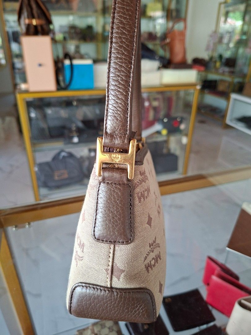 MCM Monogram Canvas Shoulder Bag Brown (Category: Luxury Bags & Wallets) located in Tagum. Submitted by marny0503-00673 (Listing ID 1465397674, Image 3). Description: Guaranted Authentic 💯💯💯 In excellent condition (with small rubs only).