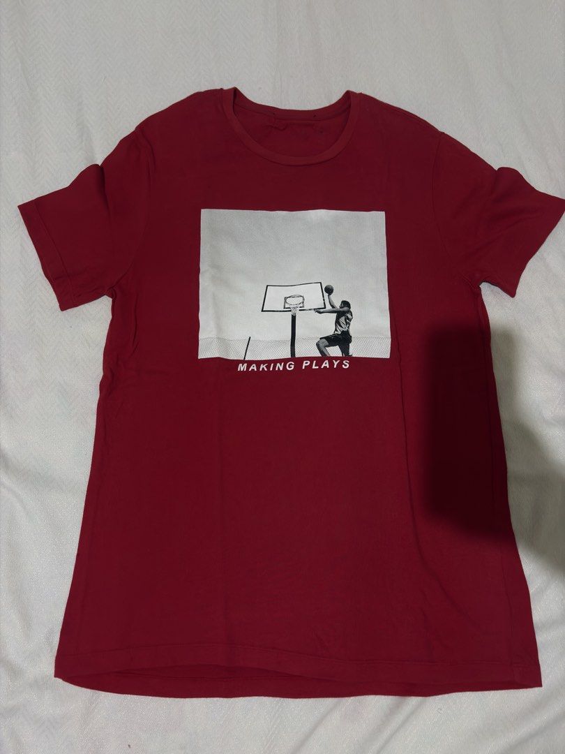 Men’s Oversized T-shirt (Category: Tshirts & Polo Shirts ) located in Santa Rosa. Submitted by milky_dotss (Listing ID 1465410795, Image 1). Description: -first to pay basis -no to lowballers pls -cross posted on fb marketplace - mop: gcash | mod: j&t/lalamove/lbc -loc: Santa Rosa, Laguna.