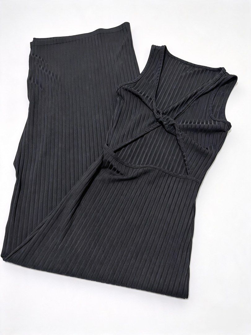Midi Dress with slit (Category: Dresses) located in Manila. Submitted by aemax.cgtrading (Listing ID 1465491595, Image 1). Description: .