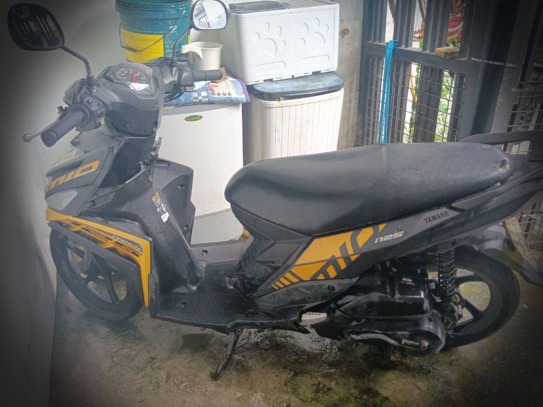 Mio i125 2018 Model Yellow & Black (Category: Motorbikes for Sale) located in Paranaque City. Submitted by zackenelixir23 (Listing ID 1458952148, Image 3). Description: RFS: Emergency Funds - Money for my nephew (brain cancer) post palliative care. Need food and medicines.