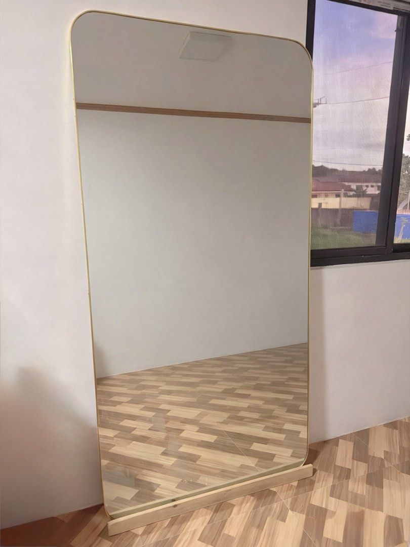 Mirror Gold Frame (Category: Other Home Furniture) located in Quezon City. Submitted by annaishaseika (Listing ID 1465399413, Image 2). Description: 3x6 Curved Edge Gold Framed Mirror could be the perfect addition to your blank space or empty wall at home..