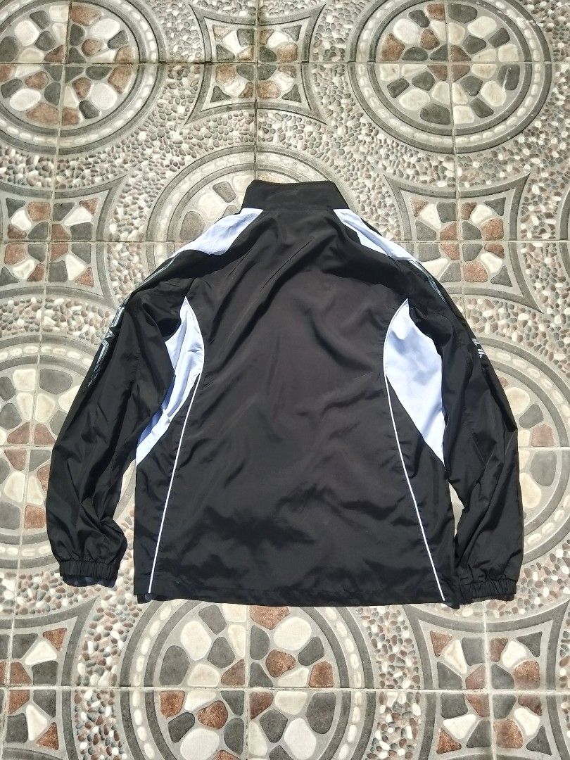 Mizuno Black and White Track Jacket (Category: Coats, Jackets and Outerwear) located in Cabuyao City. Submitted by kyokiiiiiii (Listing ID 1465430018, Image 2). Description: - Brand: Mizuno - Color: Black with white and light blue side panels - Design: Full zip front, high collar, elastic cuffs and hem, Mizuno branding on right chest - Style: Sporty retro look - Best for: Running, workouts, or casual everyday wear - Condition: Excellent.