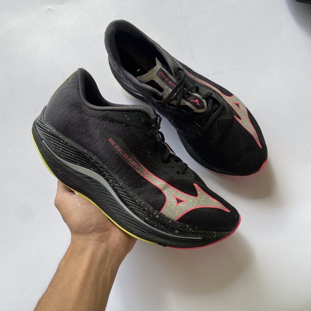 Mizuno Wave Rebellion Flash 2 (Category: Sneakers) located in Manolo Fortich. Submitted by thriftstr.co (Listing ID 1465385998, Image 2). Description: Mīzuno Wave Rēbellion Flash 2 9.5 US / 42.5 EU / 27.5 CM Excellent Condition Mine 2000.
