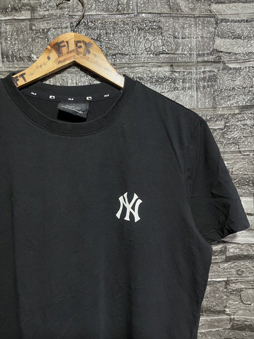 Mlb New York Shirt (Category: Tshirts & Polo Shirts ) located in Manila. Submitted by flex_curation (Listing ID 1465412309, Image 2). Description: 22x26.5 IN VERY GOOD CONDITION BACOOR CAVITE LOC.