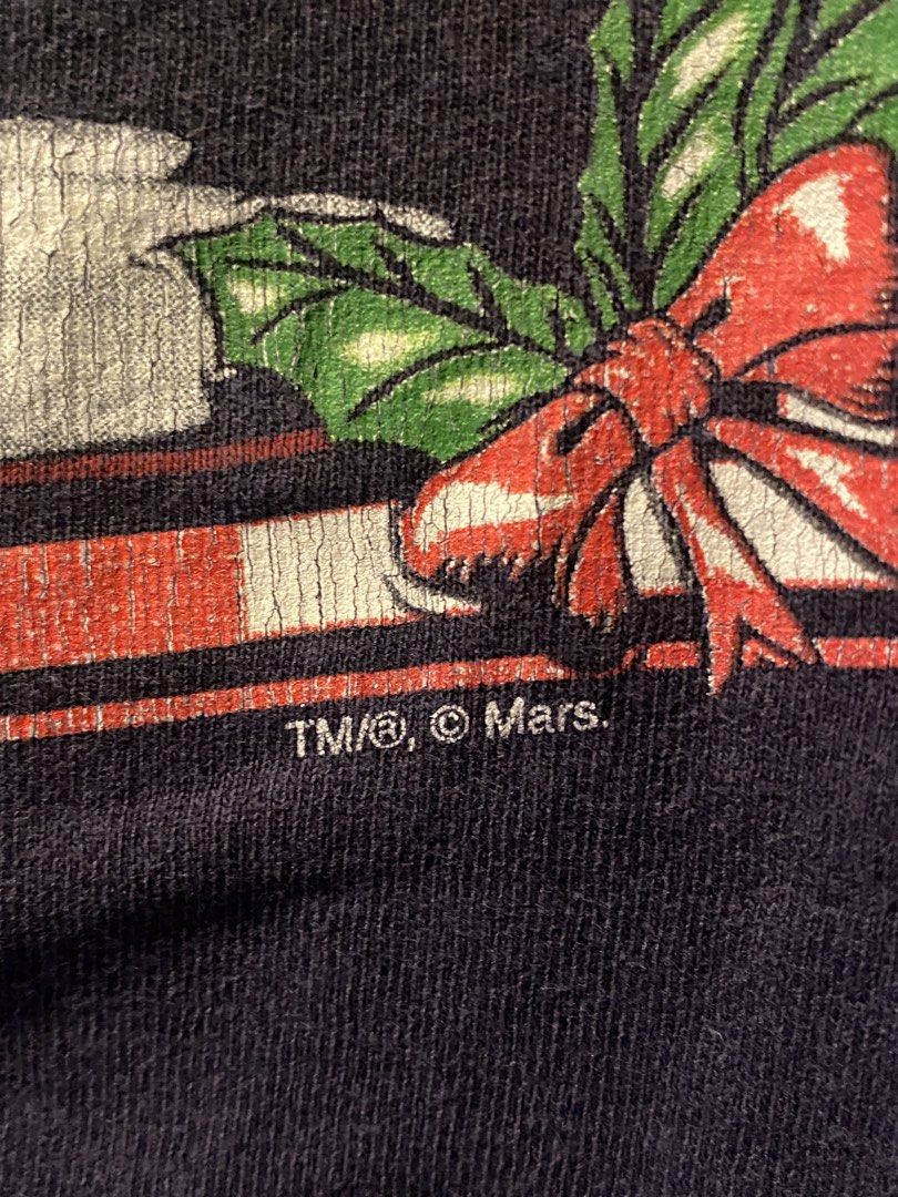M&M christmas Theme (Category: Tshirts & Polo Shirts ) located in Manila. Submitted by ds.ocxp (Listing ID 1465451512, Image 3). Description: 21.5x29 Hairline crakcs Pinhole.
