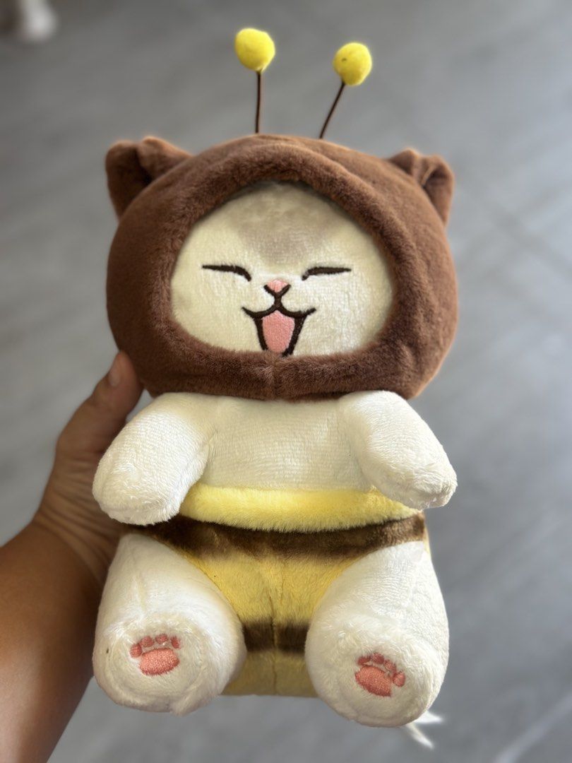 Mofusand Bee (Category: Plushies & Soft Toys) located in Baguio. Submitted by cherylcaps95 (Listing ID 1465491251, Image 1). Description: Good as new Medium size.