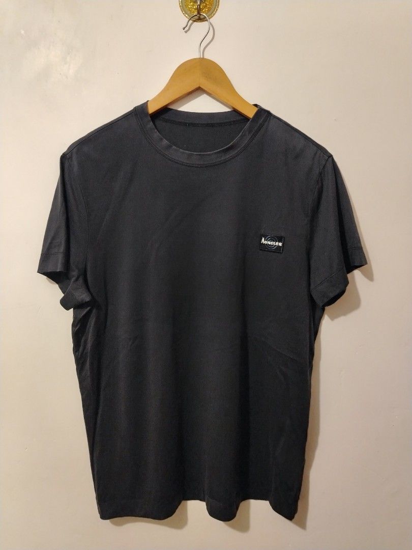 Monclear Tee (Category: Shirts) located in Candijay. Submitted by 6312_streetwear (Listing ID 1465400583, Image 1). Description: 21x27.