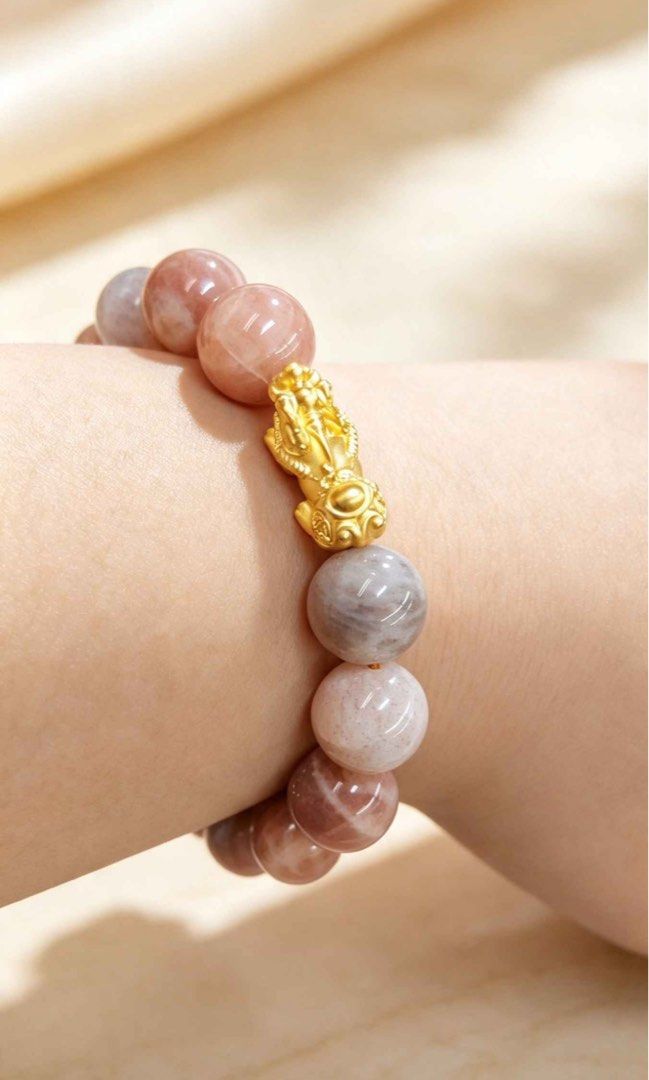 Moonstone Bracelet with 18k Piyao Charm (Category: Bracelets) located in Pasig City. Submitted by racmantomara31 (Listing ID 1465395873, Image 2). Description: .