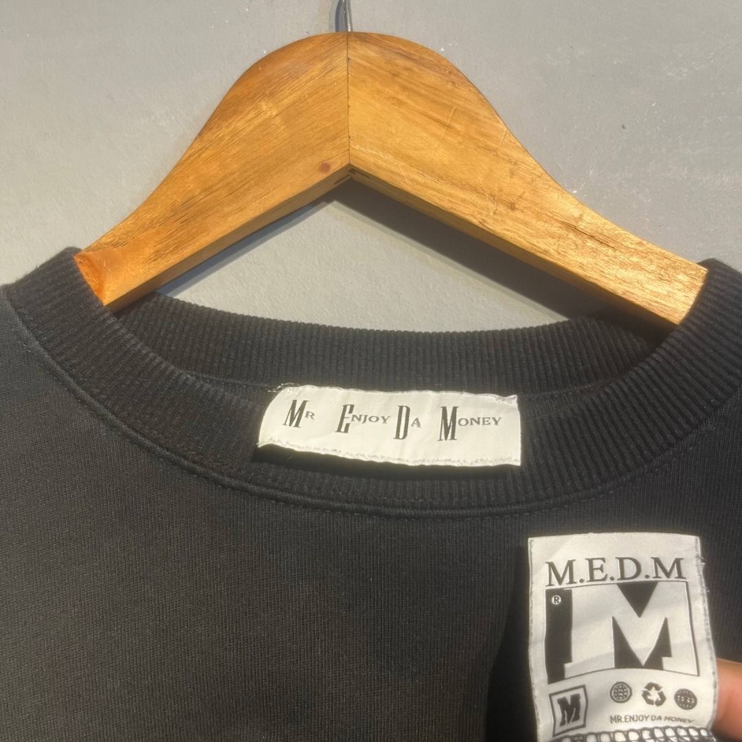 Mr. Enjoy The Money Sweatshirt (Category: Coats, Jackets and Outerwear) located in Mariveles. Submitted by akidfromnowherethrift (Listing ID 1465484007, Image 2). Description: .