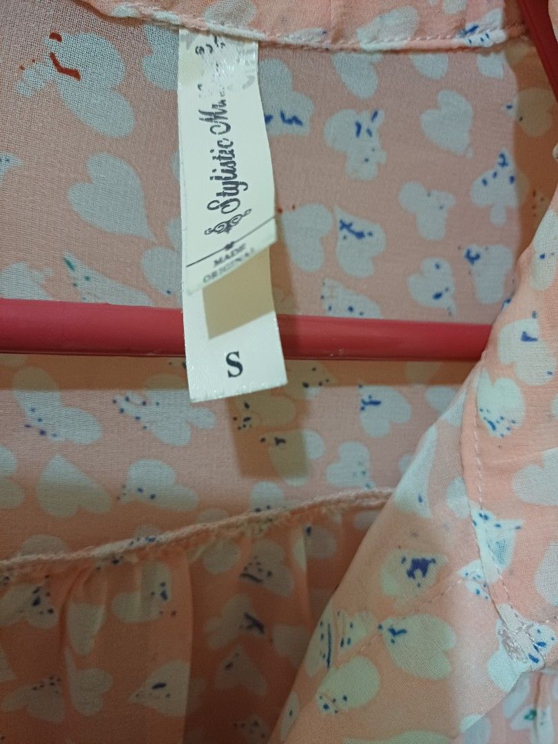 Mr. Lee (Category: Blouses) located in Naguilian. Submitted by impulsive.buyer02 (Listing ID 1465479557, Image 2). Description: .