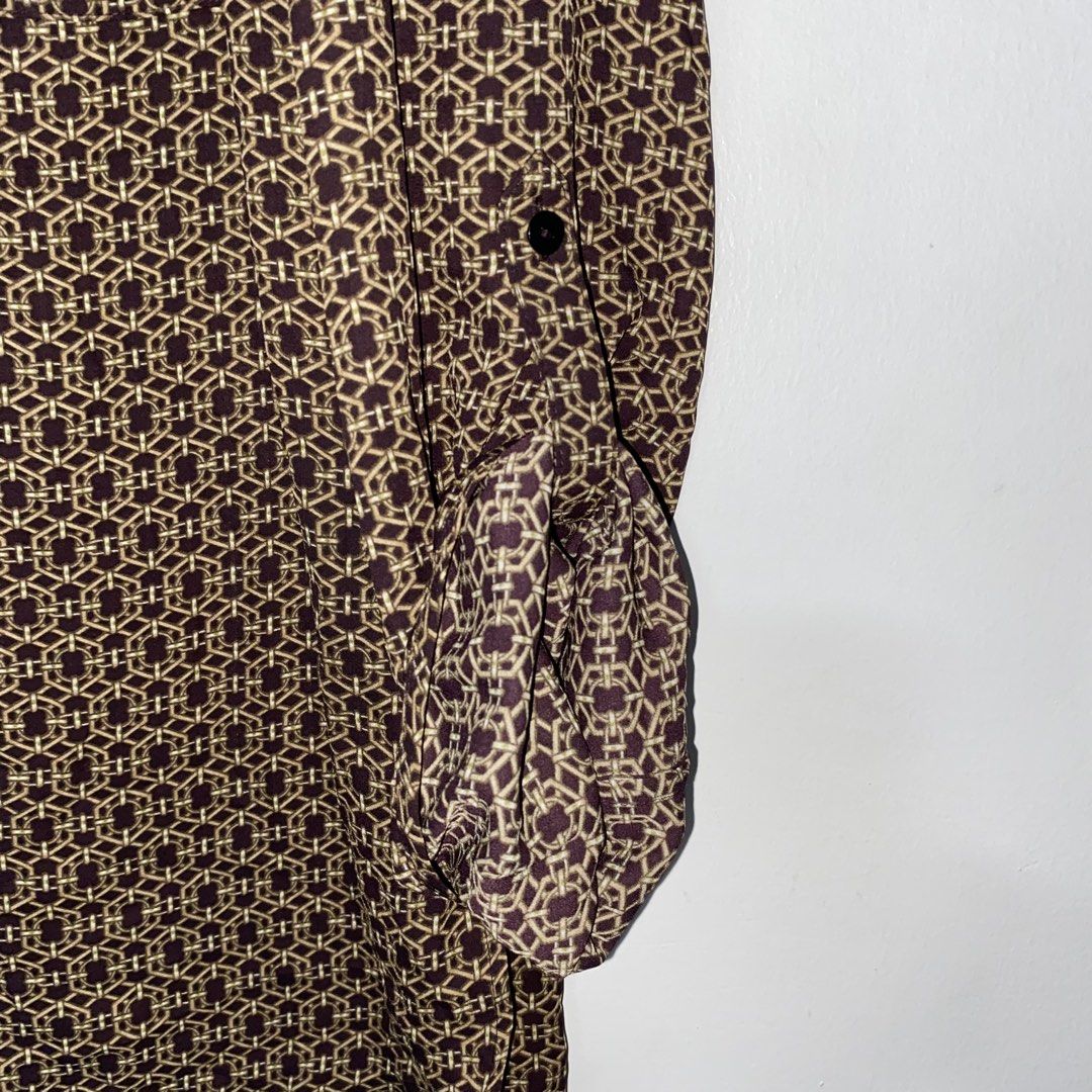 SUPER SALE‼️M&S printed top (Category: Blouses) located in San Jose del Monte. Submitted by mamiracky (Listing ID 1465463229, Image 3). Description: Last price posted In good condition No flaws No when worn .