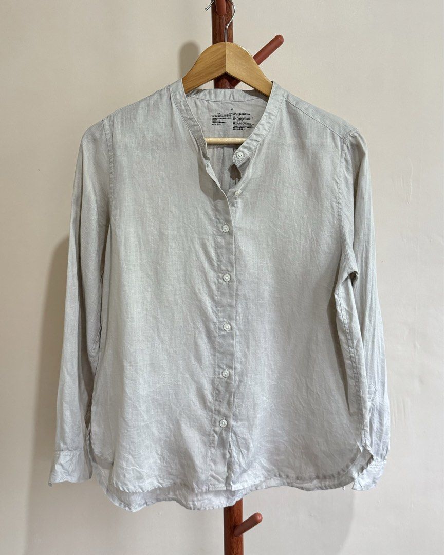 MUJI beige linen polo (Category: Longsleeves) located in Davao. Submitted by bargainboutiquee (Listing ID 1465433526, Image 1). Description: High quality pure linen polo 💯.