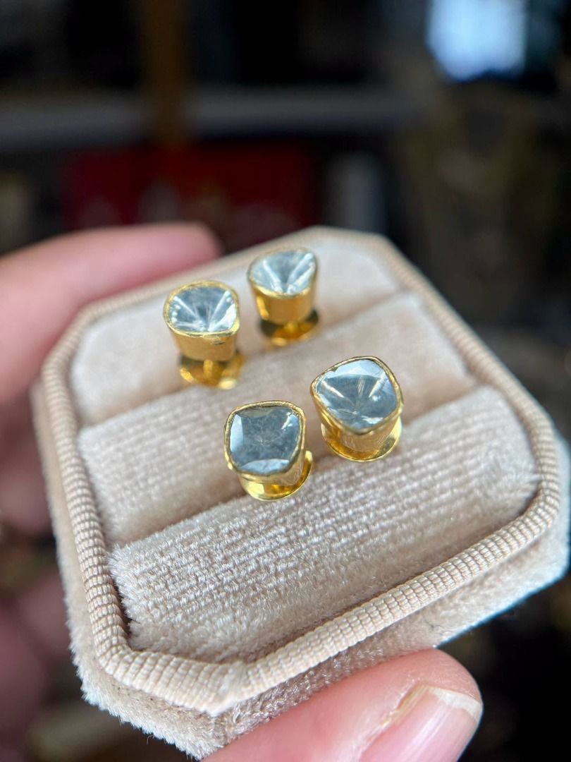 NATURAL POLKI DIAMONDS (Category: Earrings) located in Baguio. Submitted by asna_taku (Listing ID 1465477564, Image 1). Description: ✨ NOT YOUR ORDINARY DIAMOND EARRINGS… ✨ 💎 NATURAL POLKI DIAMONDS — BNEW SILVER PLATED IN GOLD 💎 Polki diamonds are known for their traditional, uncut/rough-cut diamond character—instead of the highly faceted look of modern brilliant-cut diamonds, they retain a more natural, organic appearance that gives them a bea