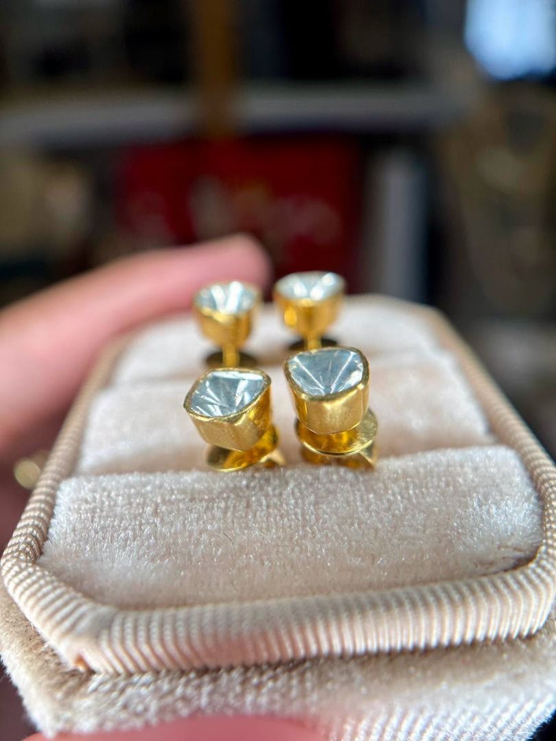 NATURAL POLKI DIAMONDS (Category: Earrings) located in Baguio. Submitted by asna_taku (Listing ID 1465477564, Image 2). Description: ✨ NOT YOUR ORDINARY DIAMOND EARRINGS… ✨ 💎 NATURAL POLKI DIAMONDS — BNEW SILVER PLATED IN GOLD 💎 Polki diamonds are known for their traditional, uncut/rough-cut diamond character—instead of the highly faceted look of modern brilliant-cut diamonds, they retain a more natural, organic appearance that gives them a bea