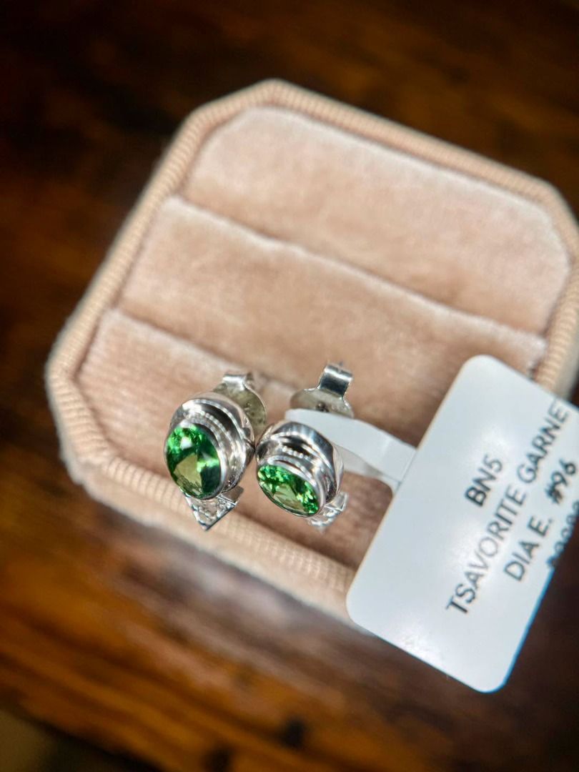 NATURAL TSAVORITE GARNET DIAMOND EARRINGS (Category: Earrings) located in Baguio. Submitted by asna_taku (Listing ID 1465463913, Image 2). Description: 💚 NATURAL TSAVORITE GARNET DIAMOND EARRINGS A beautiful pair of natural Tsavorite Garnet earrings, complete with an AGA Jewelry Identification Certificate. ✨ 💚 Why Tsavorite is special: One of the most prized green garnets, Tsavorite is naturally vivid in color and does not need heat treatment t