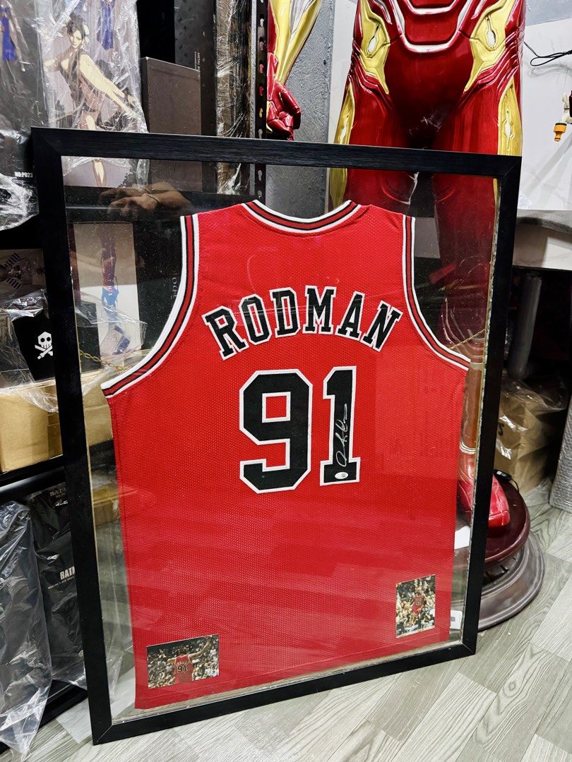 NBA Dennis Rrodman [Signed] Jersey ChicagoBulls (Category: Other Merchandise) located in Paranaque City. Submitted by icko007 (Listing ID 1465506437, Image 1). Description: Dennis Rrodman [Signed] Red Jersey ChicagoBulls JSA certificate of authenticity (COA) Perfect idagdag sa Mancave nyo 🔥😎👌 Price Php 15,999 Nalang Pwede Swap sa Toys basta okay offer G! 😎👌 Location Paranaque Payment Gcash/Bpi Shipping Lalamove/Grab Car Only.