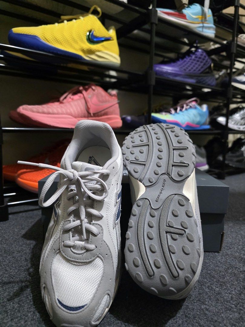 New Balance 204L (Category: Sneakers) located in Manila. Submitted by _lumapasnmp (Listing ID 1465519734, Image 3). Description: New Balance 204L Grey Price: PHP 2,995 (Bought: PHP 4,295) Size: US6 (Kids) fits 7W (24cm) Quick Specs: • Condition: Like new • Worn: Twice only • Bought from: Footlocker Greenhills • Includes: Original box & paper inserts Reason for selling: wrong size 📍 Tandang Sora, QC or nearby areas 100% Authentic. No lowballers o