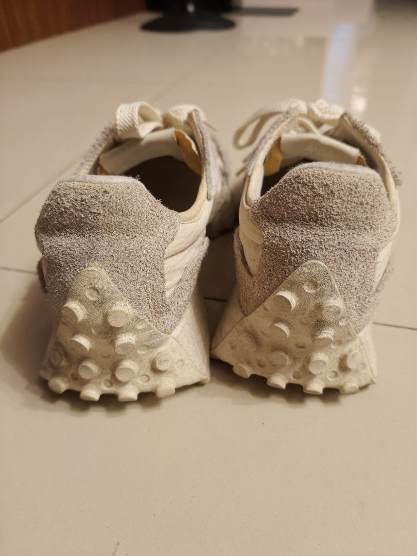 New Balance 327 (Category: Sneakers) located in Antipolo. Submitted by jarazote (Listing ID 1465516740, Image 3). Description: - New Balance 327 - Dirty white and grey suede - Size: 42.5 EU / 9 US Men .