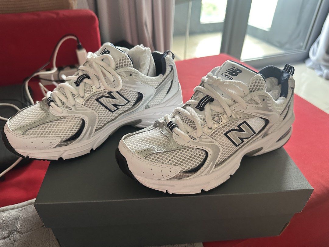new balance 530 (Category: Sneakers) located in Manila. Submitted by j00000m (Listing ID 1465451145, Image 3). Description: barely used new balance 530 !! rfs: size too small ᵕ̈ — original price is php 6.9k, open for negotiations dop: sept. 17, 2026. super new.