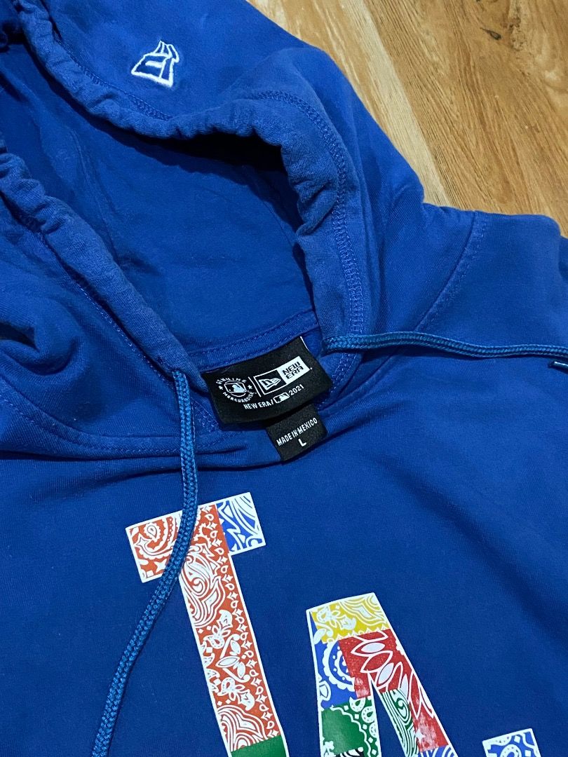 NEW ERA JACKET (Category: Coats, Jackets and Outerwear) located in Oas. Submitted by noblehorse.394f5b (Listing ID 1465508525, Image 3). Description: ORIGINAL NEW ERA JACKET .