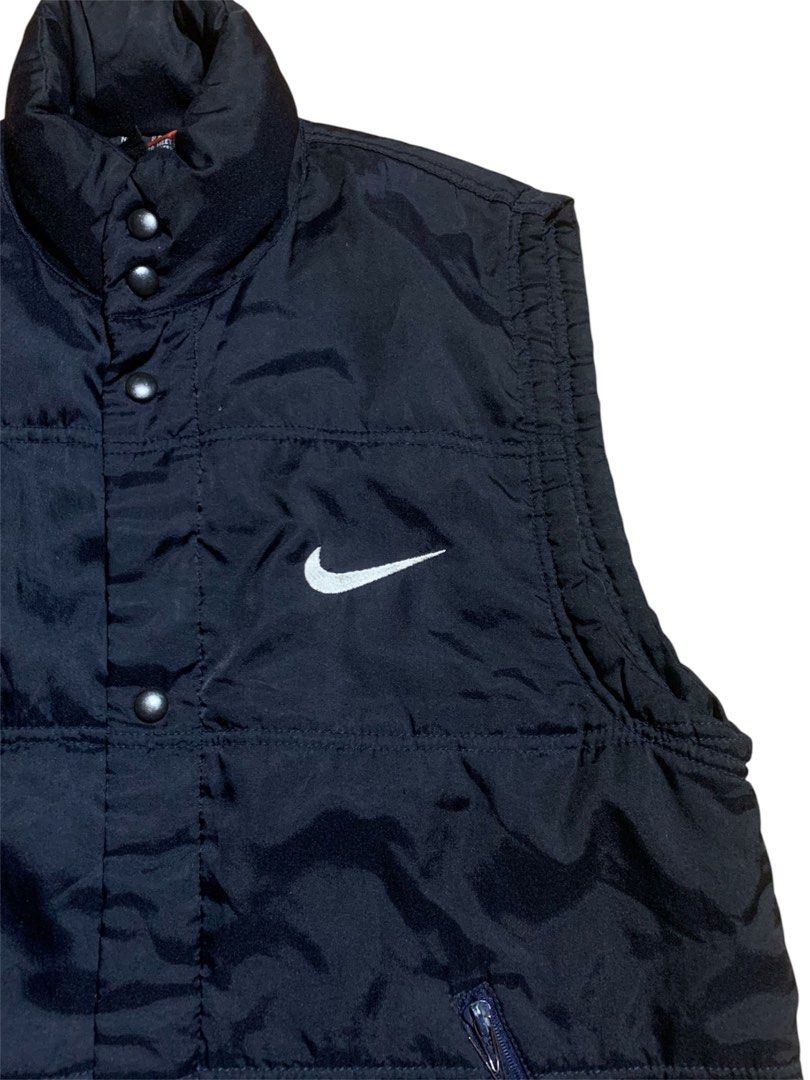Nike (Category: Vests) located in Manila. Submitted by lyf_7hrift (Listing ID 1465492246, Image 3). Description: Nike Vest P450 27L 23W Dimes 9.5/10 Color Rate Excellent Condition.