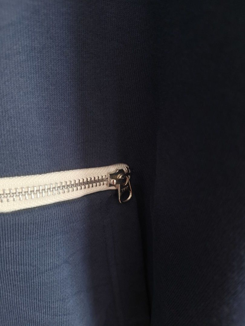Nike Navy Blue Oversized Hoodie (Category: Coats, Jackets and Outerwear) located in Siniloan. Submitted by wingedwardrobe (Listing ID 1465497367, Image 3). Description: Nike Navy Blue Oversized Hoodie - Small Swoosh Logo with Front Zipper Pocket and White Drawstring 📢 𝐒𝐇𝐎𝐏 𝐑𝐄𝐌𝐈𝐍𝐃𝐄𝐑𝐒 📢 - 𝐒𝐢𝐳𝐞𝐬 𝐚𝐫𝐞 𝐚𝐩𝐩𝐫𝐨𝐱𝐢𝐦𝐚𝐭𝐞. 𝐏𝐥𝐞𝐚𝐬𝐞 𝐦𝐚𝐧𝐚𝐠𝐞 𝐲𝐨𝐮𝐫 𝐞𝐱𝐩𝐞𝐜𝐭𝐚𝐭𝐢𝐨𝐧𝐬. - 𝐂𝐨𝐥𝐨𝐫𝐬 𝐦𝐚𝐲 𝐬𝐥𝐢𝐠𝐡𝐭𝐥𝐲 𝐯𝐚�